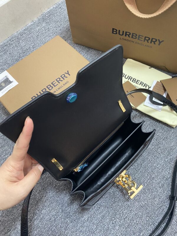 Burberry Crocodile Texture Logo Lock bag - Black - Image 5