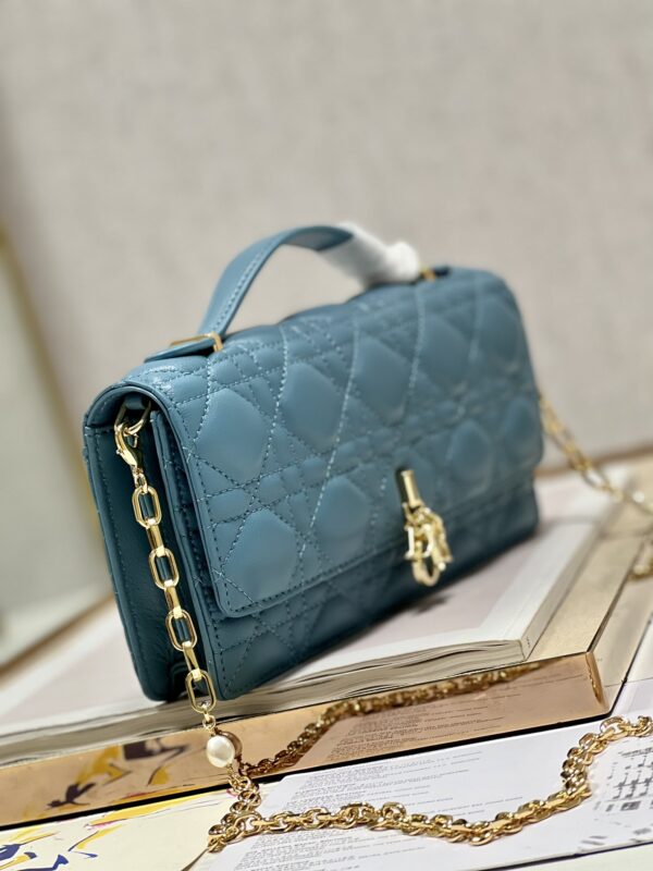 Dior Pearl Clutch - Patent Leather Blue - Image 5