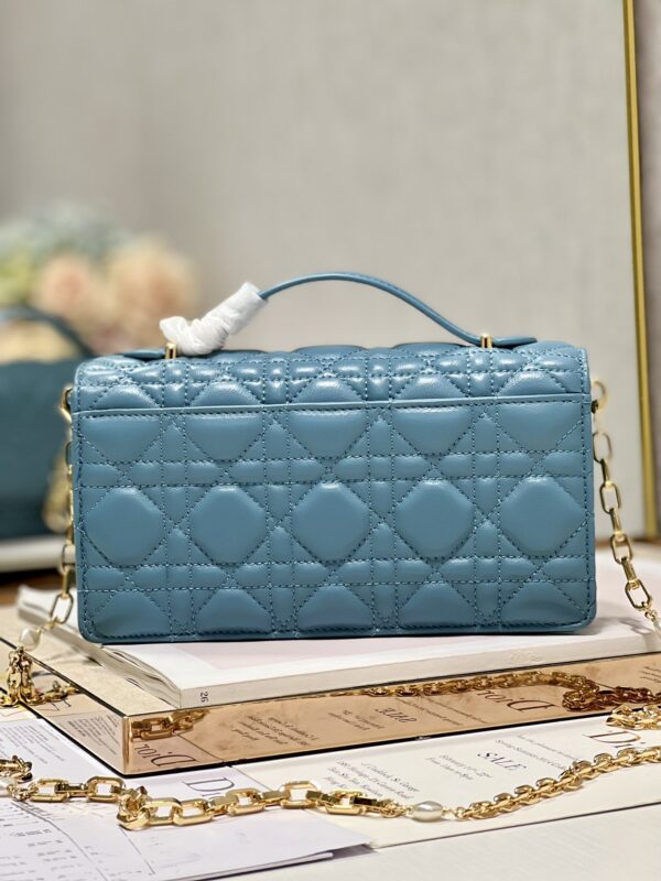 Dior Pearl Clutch - Patent Leather Blue - Image 4