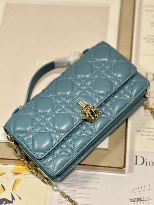 Dior Pearl Clutch - Patent Leather Blue - Image 3