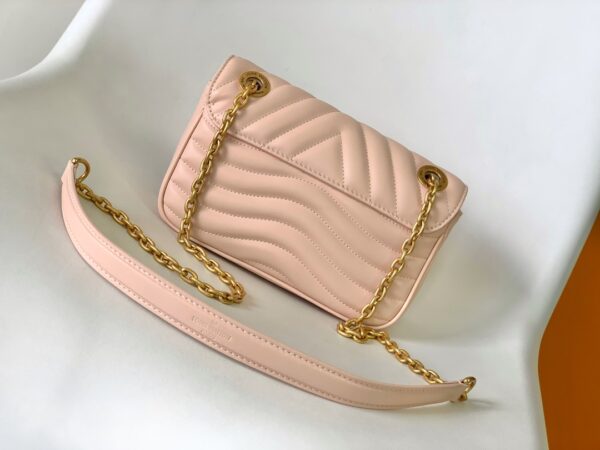 Louis Vuitton Wave Small Chain Bag - Pink - Image 4