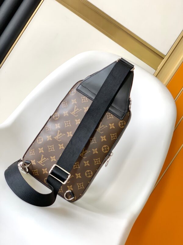 Louis Vuitton Monogram Avenue Shoulder Bag - Image 4