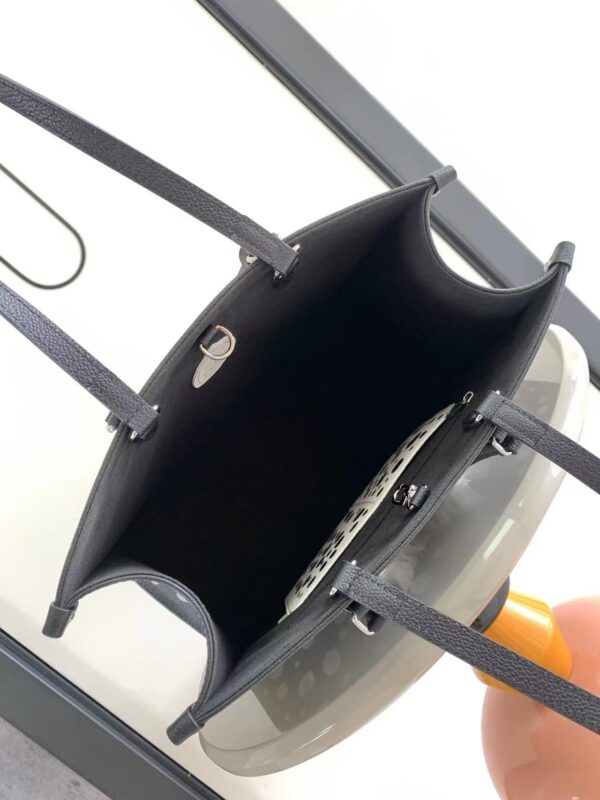 Louis Vuitton Medium-Sized LV x YK OnTheGo Handbag - Black - Image 2