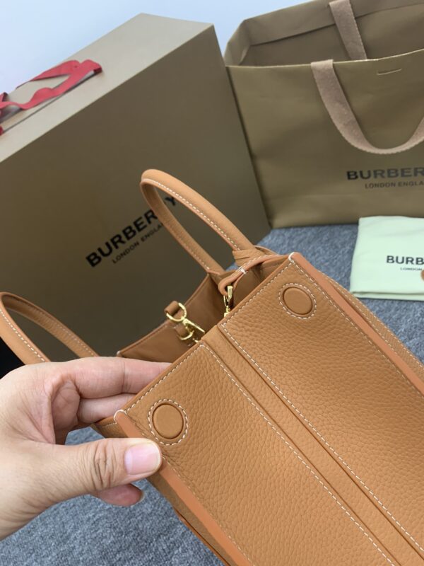 Burberry Denny Grain Leather Tote Bag - Brown - Image 4
