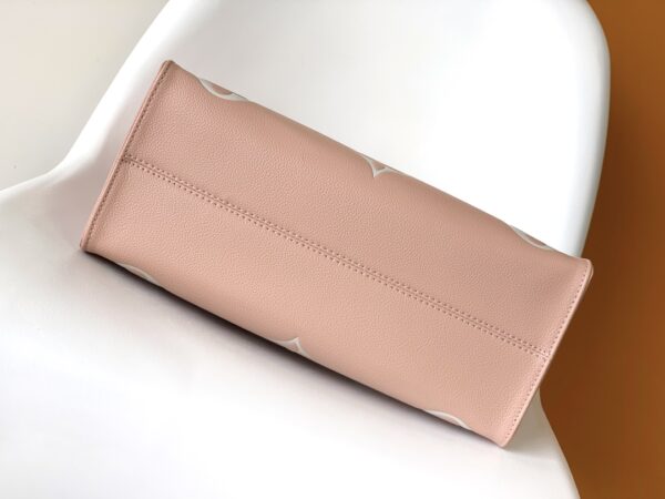 Louis Vuitton ONTHEGO Medium Handbag - Pink - Image 4