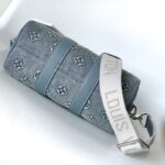 Louis Vuitton Keepall Bandoulière 25 Handbag - Blue - Image 5