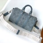 Louis Vuitton Keepall Bandoulière 25 Handbag - Blue - Image 3