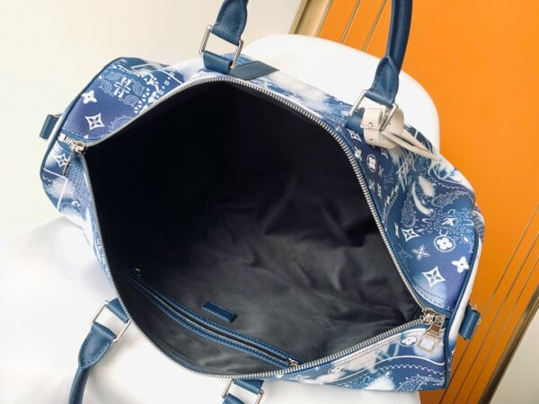 Louis Vuitton Keepall Bandoulière 50 Soft Travel Bag - Blue - Image 5