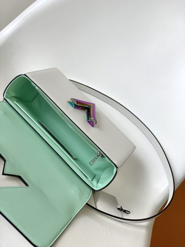 Louis Vuitton Twist Medium Handbag – White - Image 2