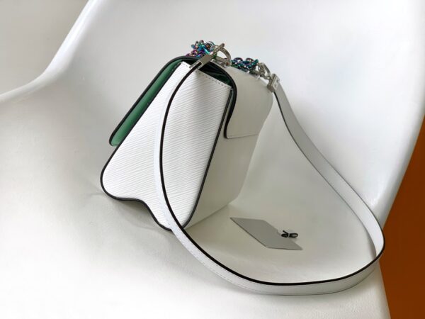 Louis Vuitton Twist Medium Handbag – White - Image 5