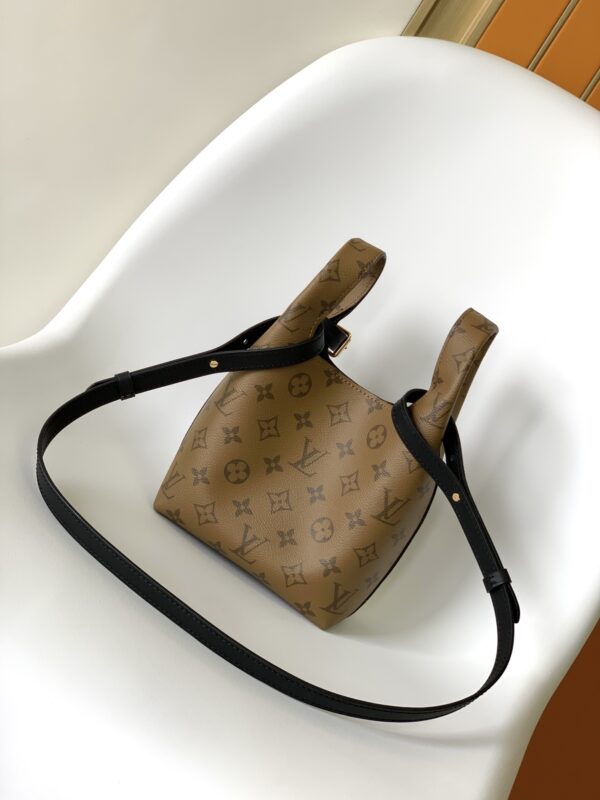Louis Vuitton Monogram Mini Bucket Handbag - Image 4