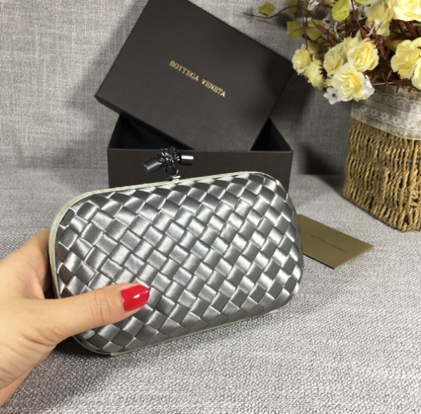 Bottega Veneta Small Classic Dinner Bag - Silver - Image 2