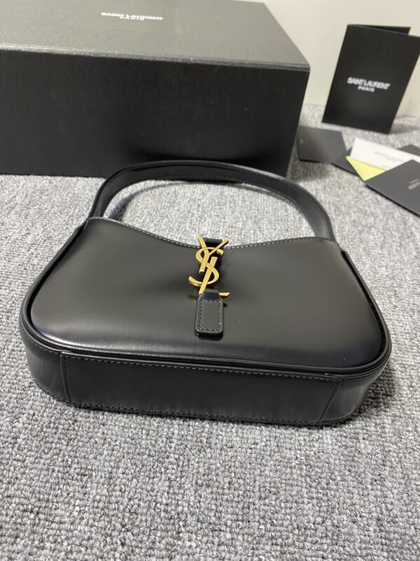 YSL’s New Spring and Summer Show Armpit Bag - Black (Golden) - Image 4