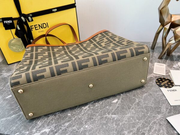 Fendi Old Flower Tote Bag - Brown - Image 2