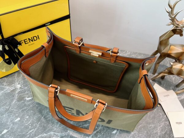 Fendi Logo Tote Bag - Image 2