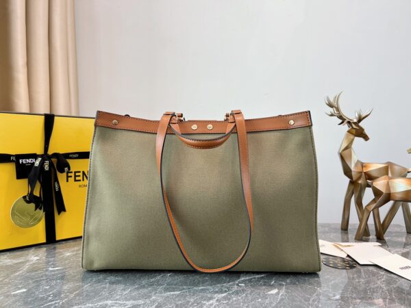 Fendi Logo Tote Bag - Image 3