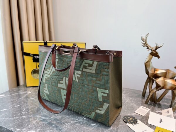 Fendi Logo Tote Bag - Army Green - Image 4