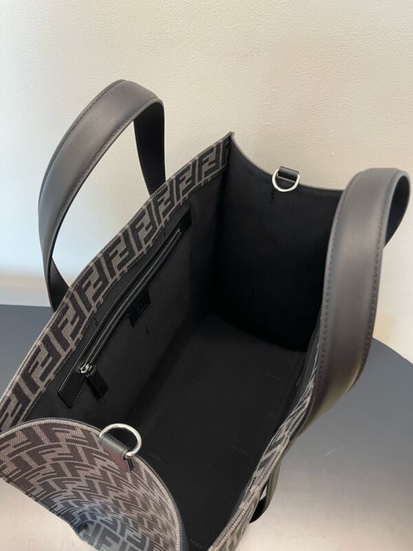 Fendi Men's Presbyopia Tote Bag - Black - Image 4