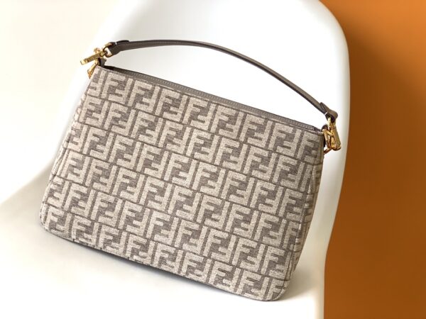 Fendi O'Lock Swing Handbag - Cream - Image 5