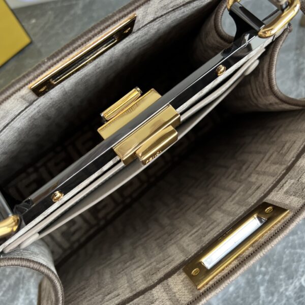 Fendi Peekaboo's Handbag - Image 5