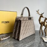 Fendi Peekaboo's Handbag - Image 3