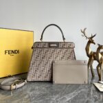 Fendi Peekaboo's Handbag - Image 2
