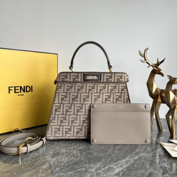 Fendi Peekaboo's Handbag - Image 2