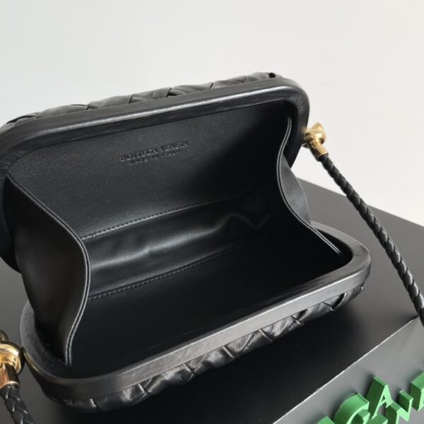 Bottega Veneta Knot Clutch Bag - Black - Image 2