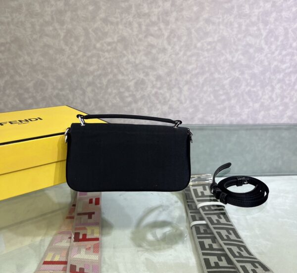 Fendi Baguette Smartphone Bag - Black - Image 5