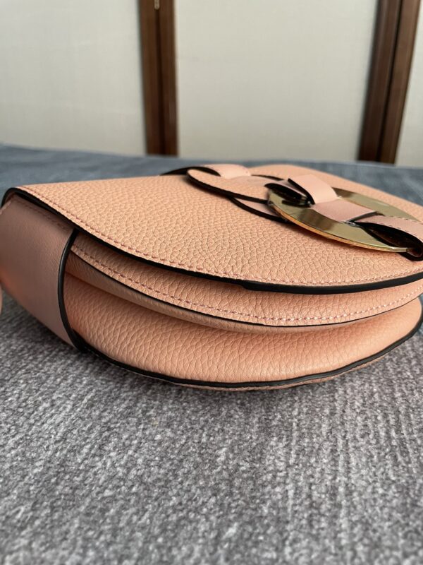 Chloe Darryl Peach Oolong Pink Saddle Bag - Image 4