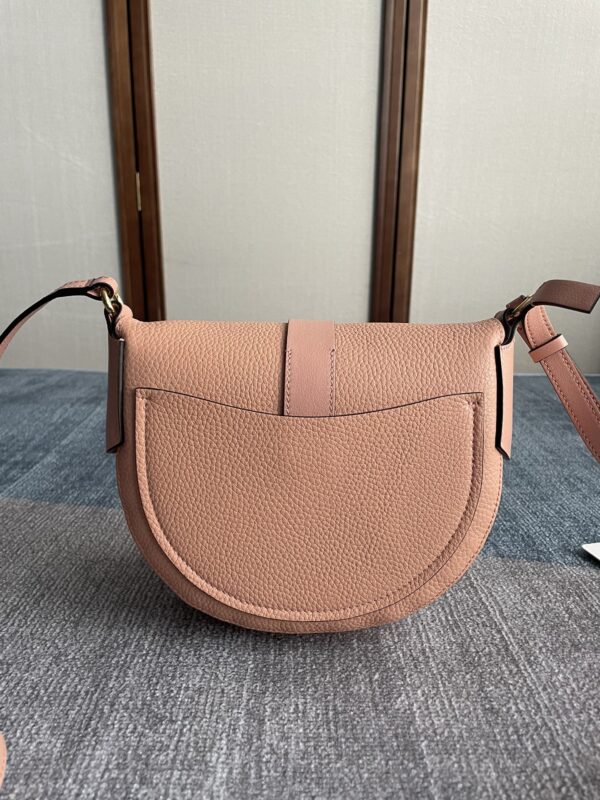 Chloe Darryl Peach Oolong Pink Saddle Bag - Image 5