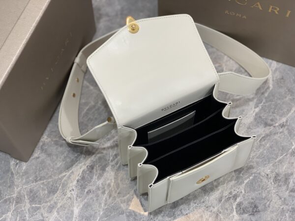Bulgari Serpenti Forever Maxi Chain Small Handbag - White - Image 2