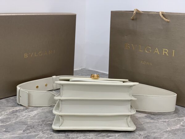 Bulgari Serpenti Forever Maxi Chain Small Handbag - White - Image 3