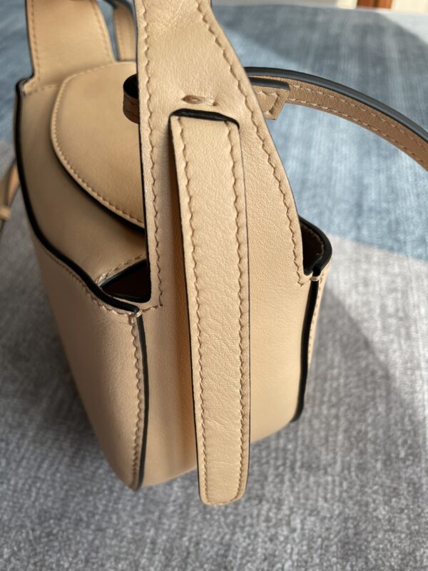 Chloe Kiss Series Handbag - Cream - Image 2