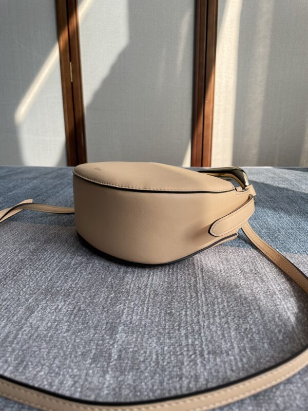 Chloe Kiss Series Handbag - Cream - Image 4