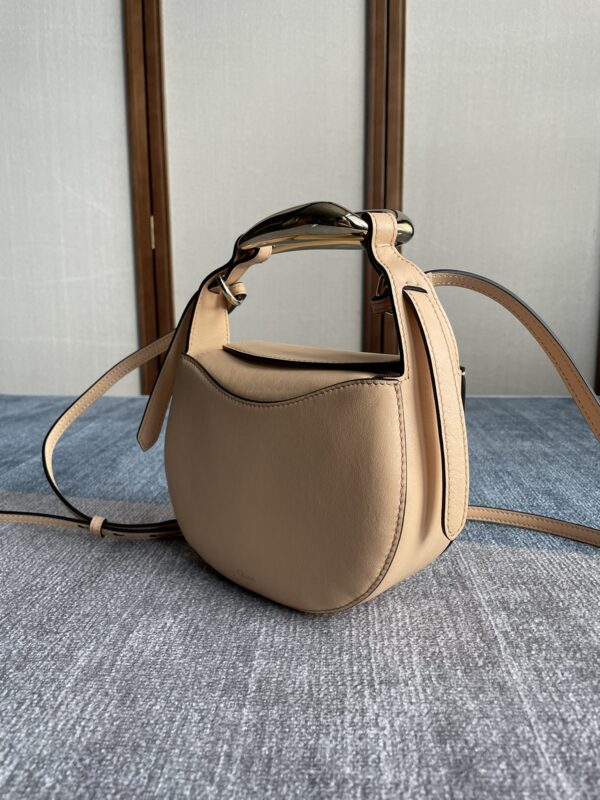 Chloe Kiss Series Handbag - Cream - Image 5