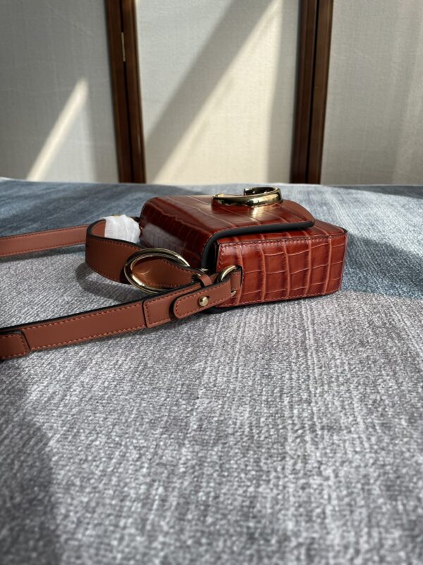 Chloe C Bag Crossbody Bag - Red - Image 4
