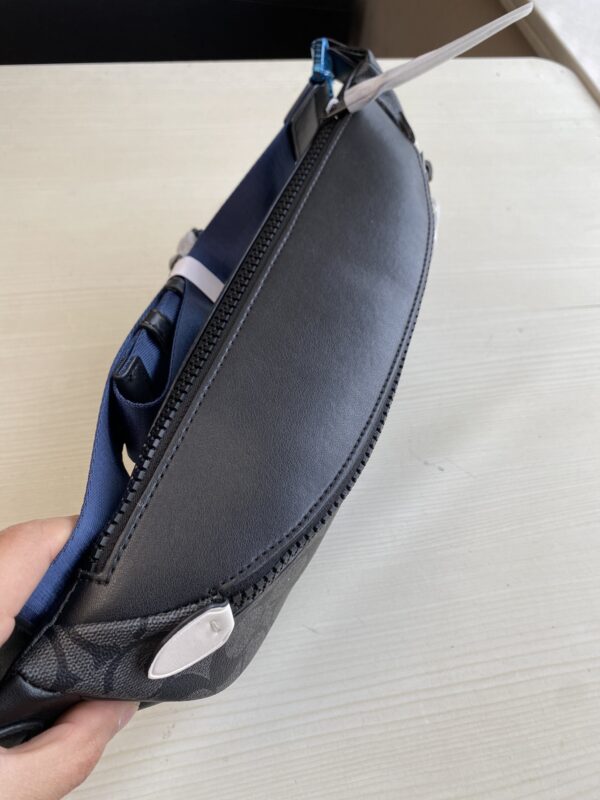 Coach Men's Warren Chest Bag - Black - Image 3