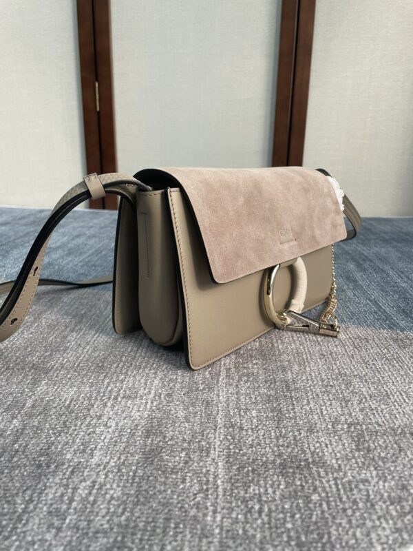 Chloe Faye Medium Size Two-Color Metal Ring Handbag - Gray - Image 4