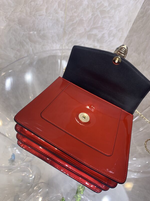 Bulgari Serpenti Snake Head-shaped Buckle Handbag - Red - Image 4
