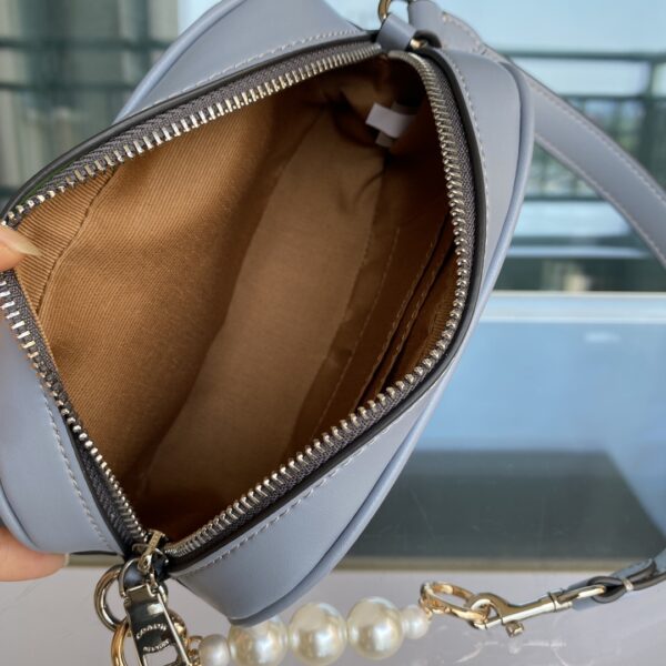 Coach Jme Classic Logo Shoulder Armpit Bag - White - Image 2
