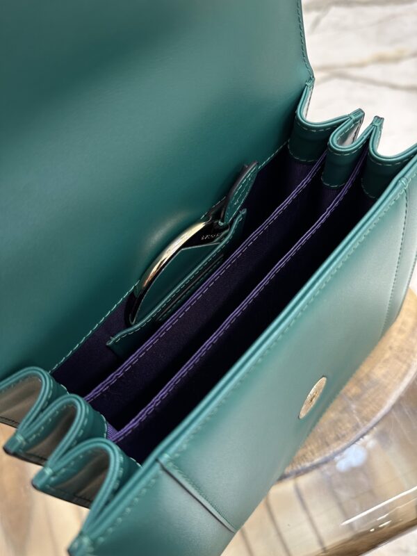 Bulgari Serpenti Forever Wrist Accordion Bag - Green - Image 2