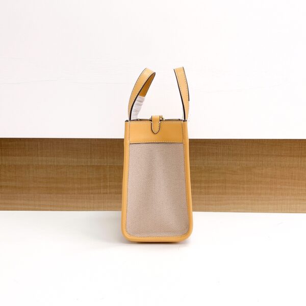 Coach Canvas Field Tote Bag - Cream - Image 5