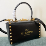 Valentino Garavni Rockstud Alcove Grained Calfskin Box Bag - Black