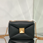 Valentino Liustud Tofu Bag - Black