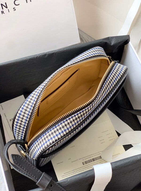 Givenchy BONDD Camera Bag - Black - Image 2