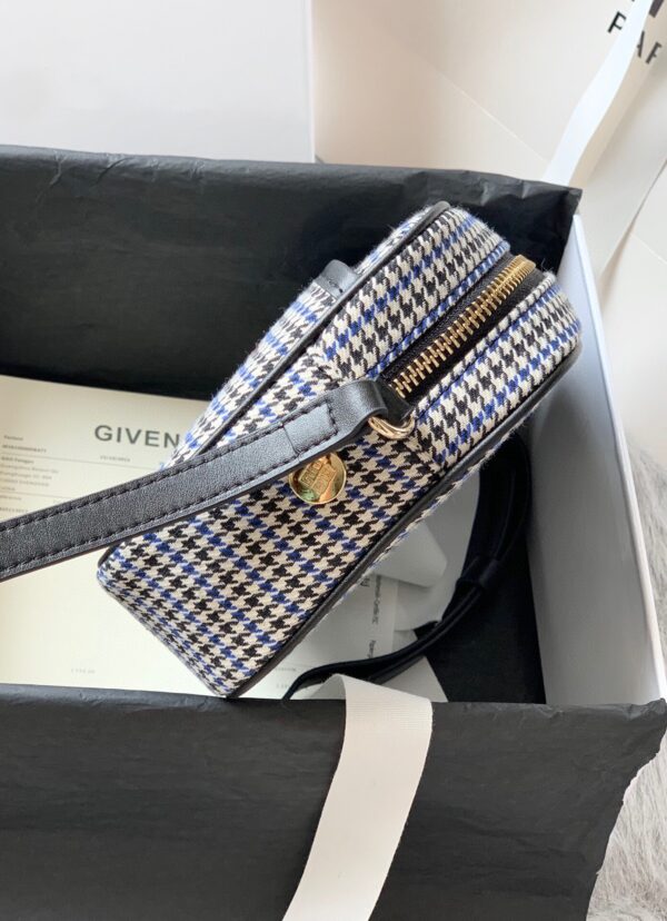 Givenchy BONDD Camera Bag - Black - Image 4