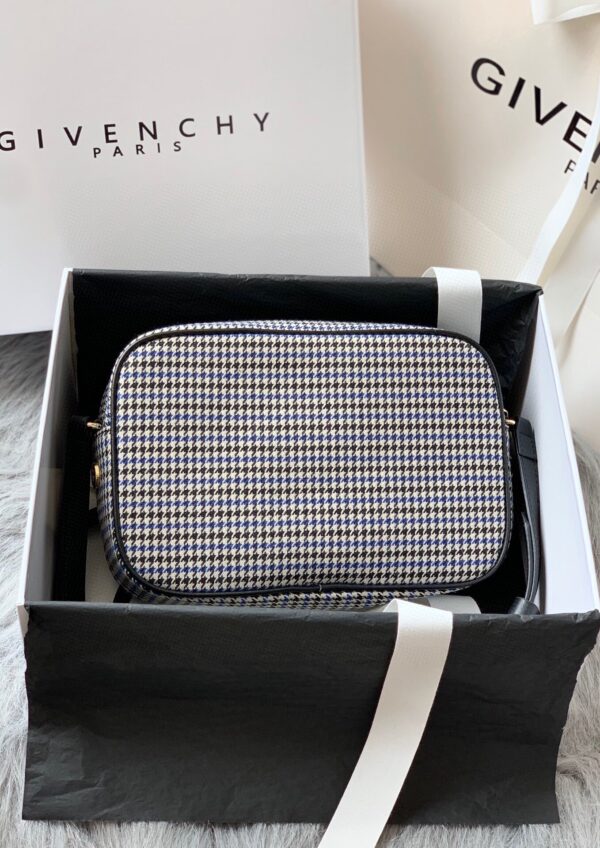 Givenchy BONDD Camera Bag - Black - Image 5