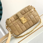 Louis Vuitton Pochette Troca Handbag - Cream