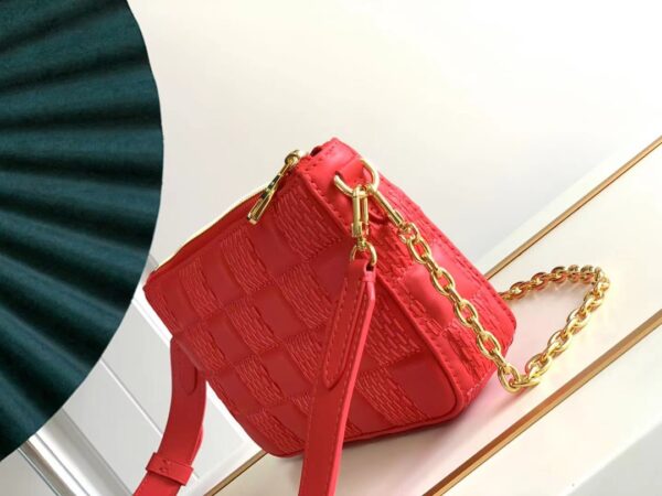 Louis Vuitton Pochette Troca Handbag - Red - Image 2